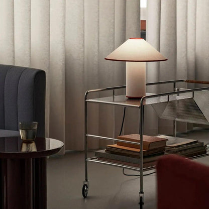 LuxeBeam - Elegant og Moderne Bordlampe