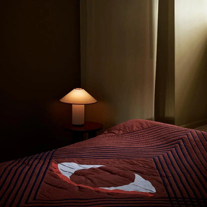 LuxeBeam - Elegant og Moderne Bordlampe