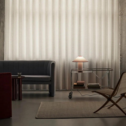 LuxeBeam - Elegant og Moderne Bordlampe