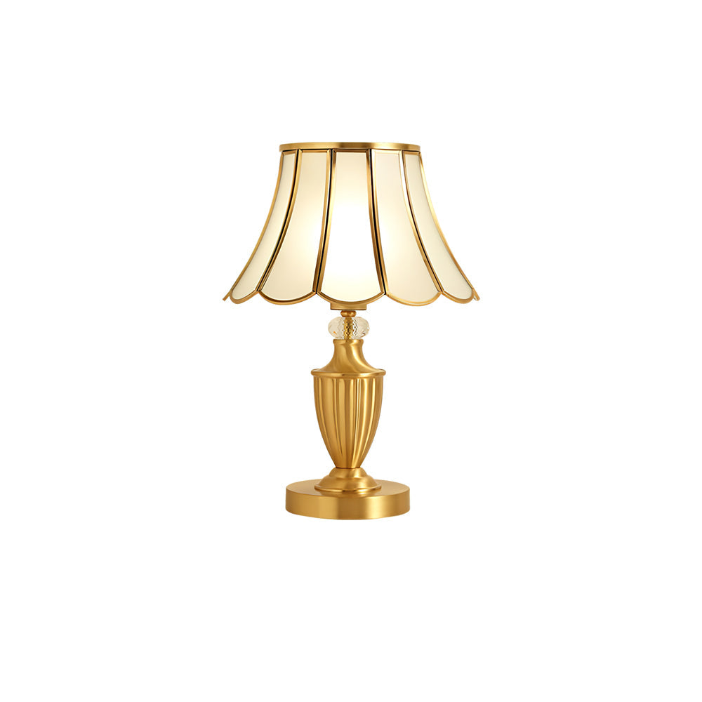 ChicLuxe – Minimalist Table Lamp with Gold Stem