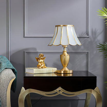 ChicLuxe – Minimalist Table Lamp with Gold Stem