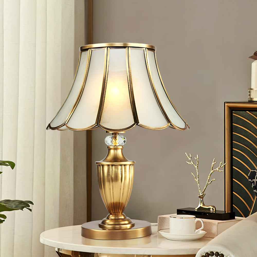 ChicLuxe – Minimalist Table Lamp with Gold Stem