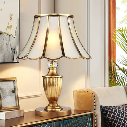 ChicLuxe – Minimalist Table Lamp with Gold Stem