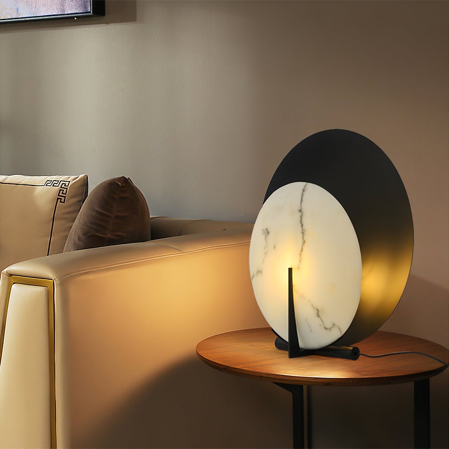 MoonLuxe – Elegant Alabaster Disk Lamp