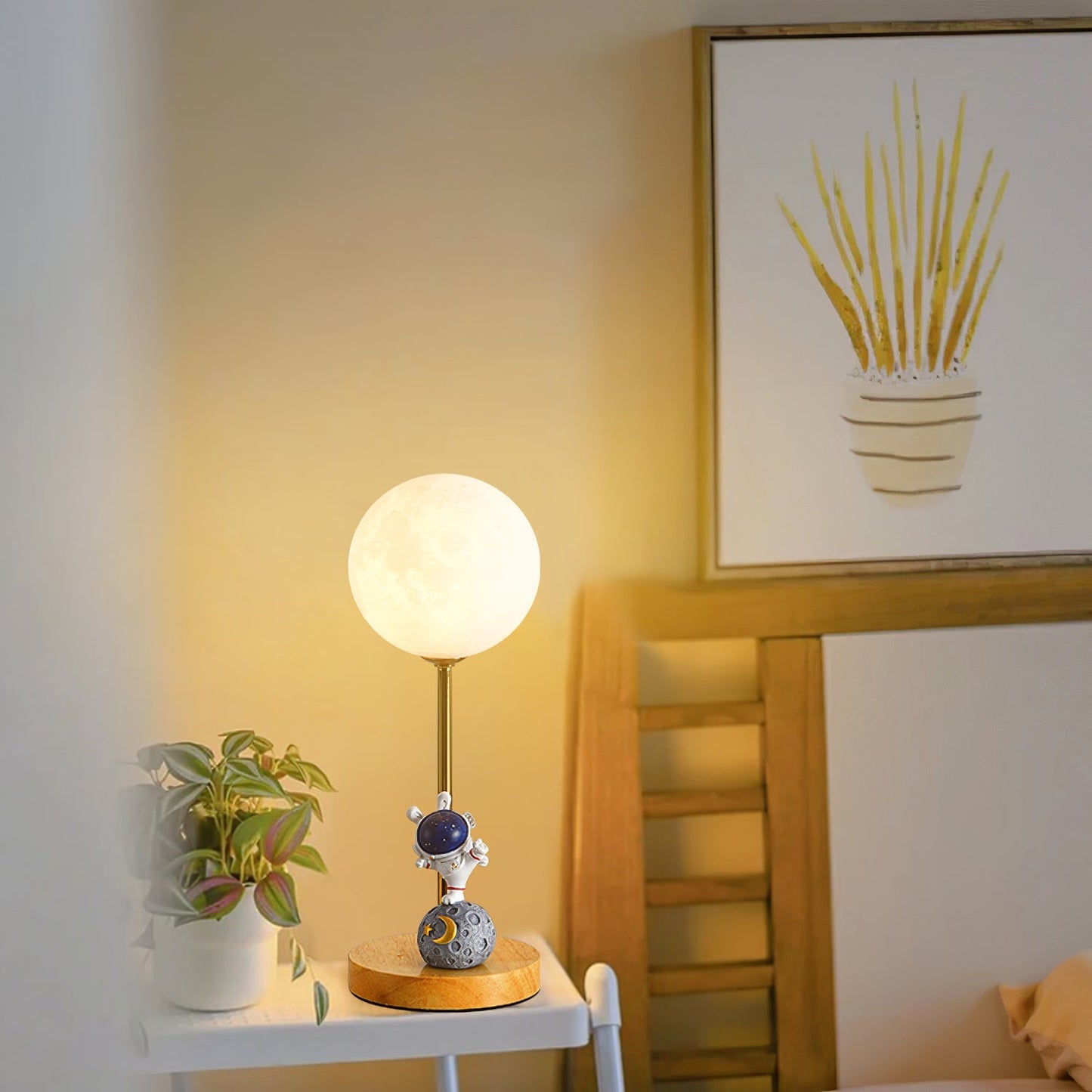 MoonGlow - Kreativ Bordlampe med Måneform og LED Lys