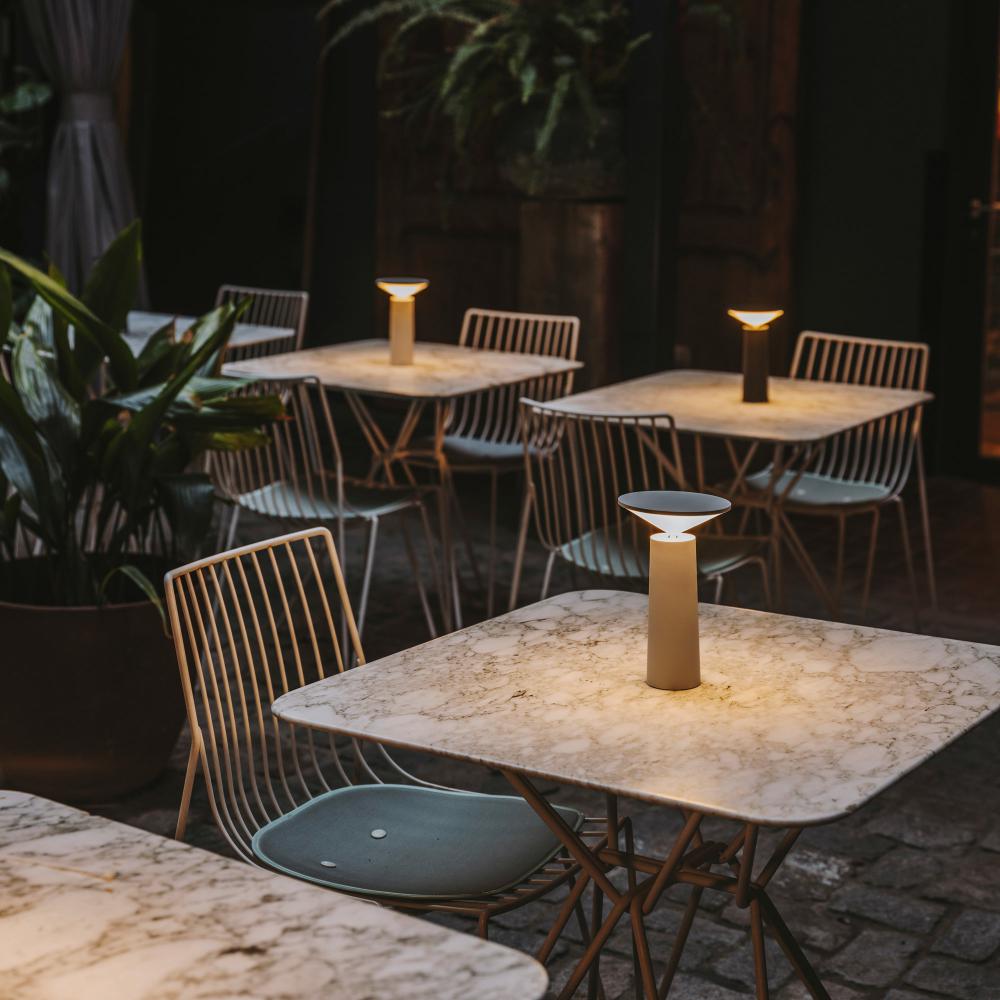 FlexiBeam - Lampe de table LED moderne avec tête pivotante