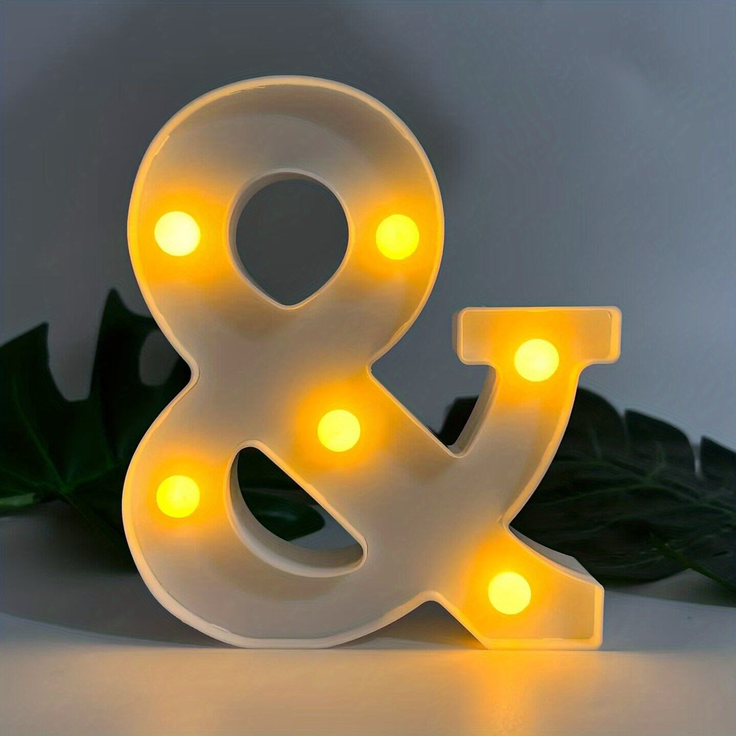 LetterGlow - Lámpara LED de Letras Inalámbrica para un Estilo Único
