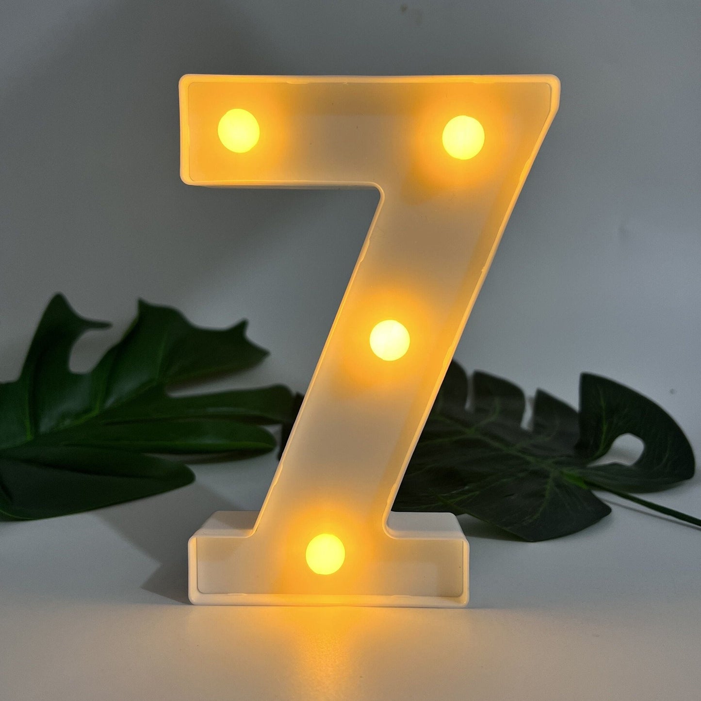 LetterGlow - Lámpara LED de Letras Inalámbrica para un Estilo Único