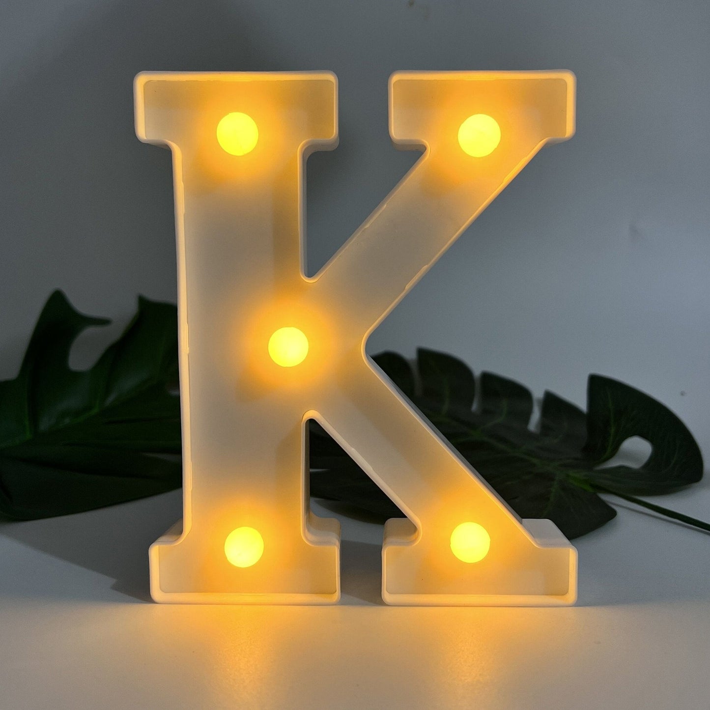 LetterGlow - Lámpara LED de Letras Inalámbrica para un Estilo Único