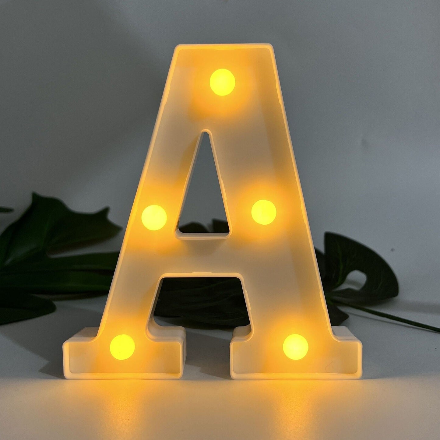 LetterGlow - Lámpara LED de Letras Inalámbrica para un Estilo Único