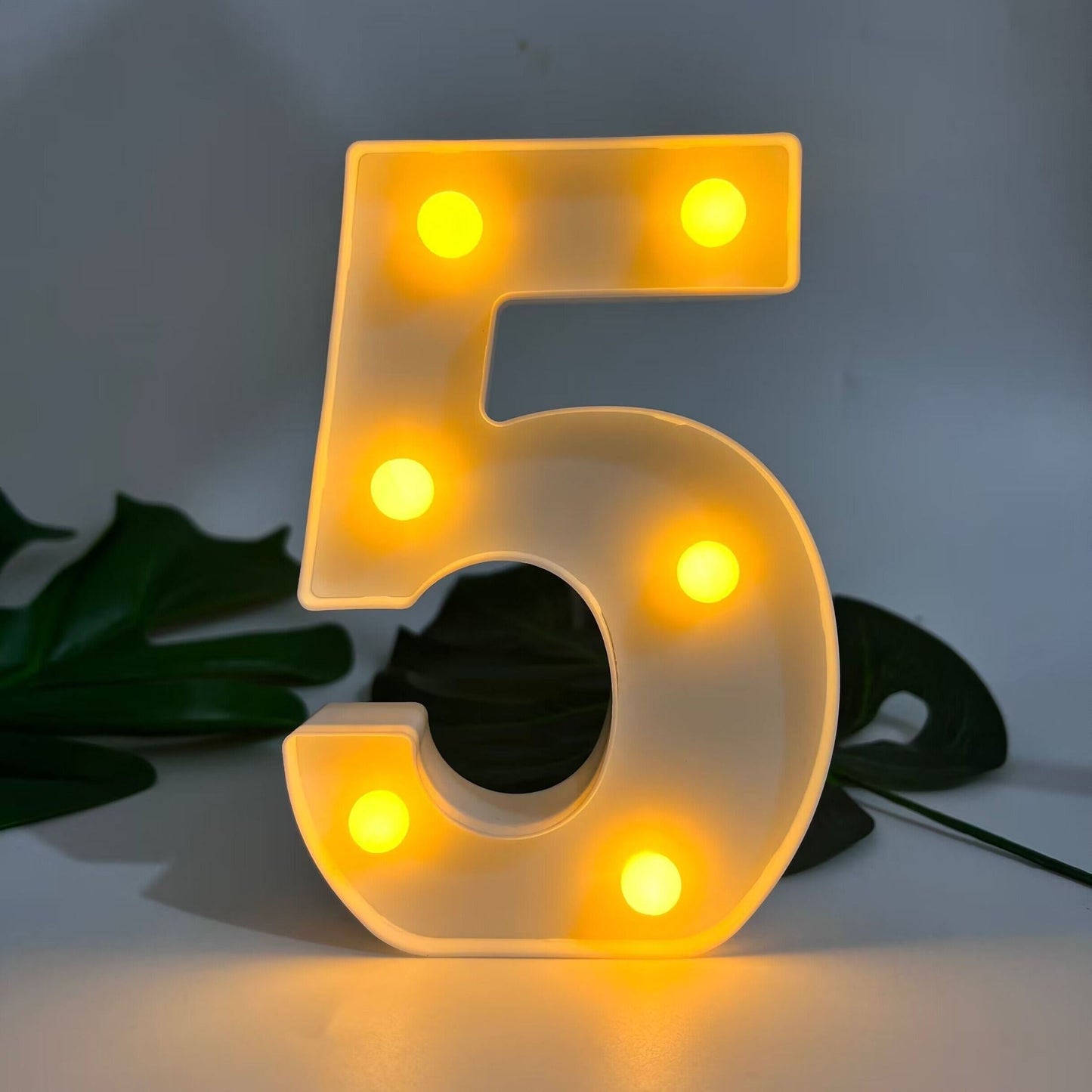 LetterGlow - Lámpara LED de Letras Inalámbrica para un Estilo Único