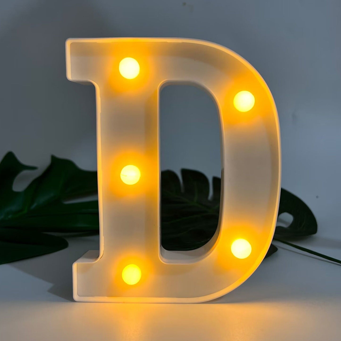 LetterGlow - Lámpara LED de Letras Inalámbrica para un Estilo Único