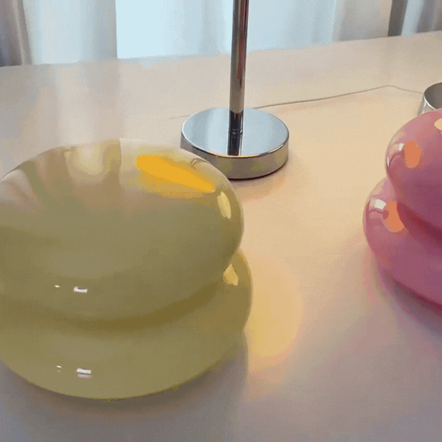 GlamoraLite - Elegante Lampada da Tavolo in Vetro per il Tuo Interno