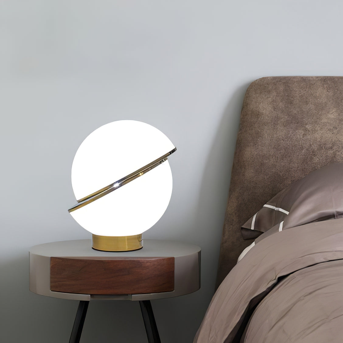 LuxeMoonbeam - Table Lamp with Unique Crescent Design and Cozy Radiance