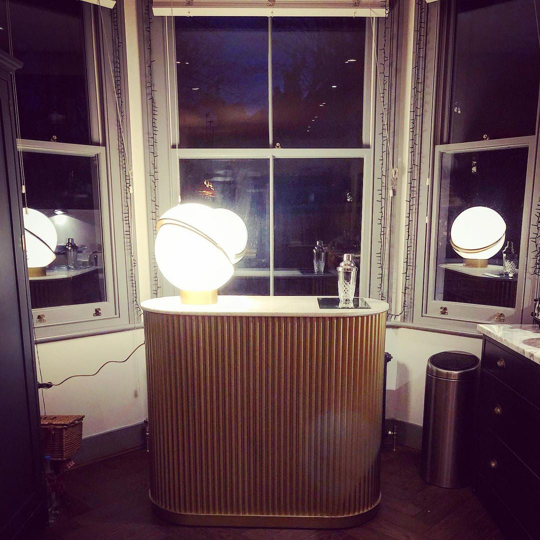 LuxeMoonbeam - Table Lamp with Unique Crescent Design and Cozy Radiance