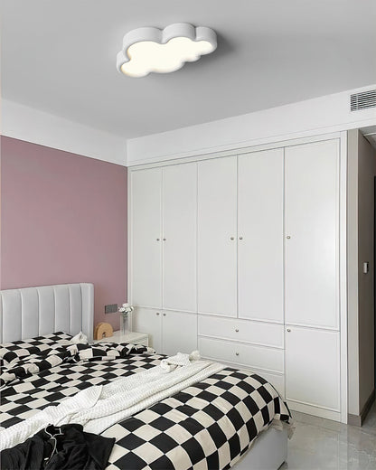 CrownLuxe - Regal Loftlampe med Dronningens Stil og Subtil Belysning