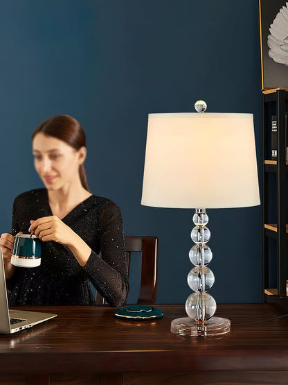 CrystalSphere - Elegant Bordlampe med Krystal Globus Design