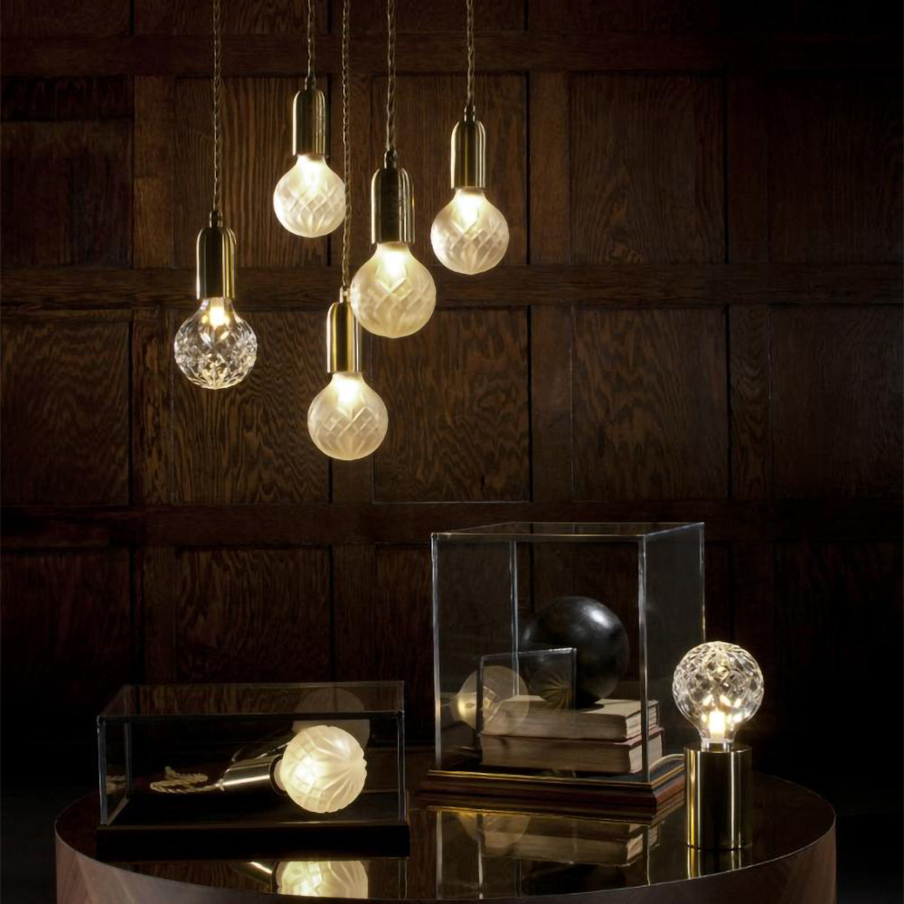 LuxeSphere - Table Lamp with Lustrous Crystal Ball and Soft Lighting