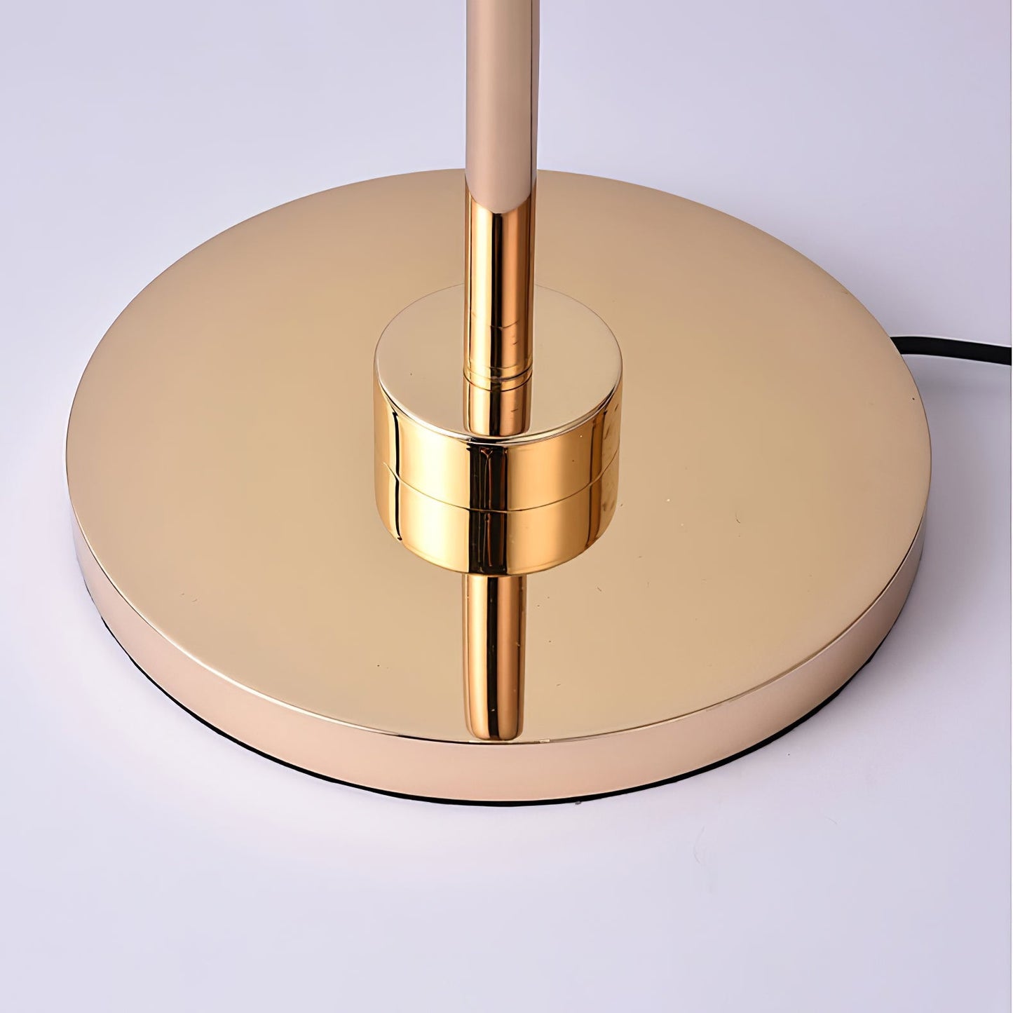 BloomSphere – Lámpara de Mesa de Cristal de Diente de León Elegante