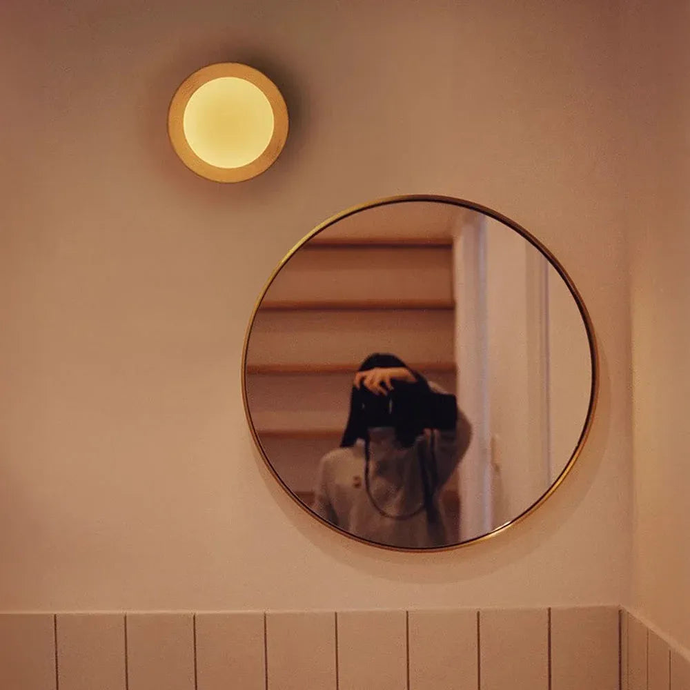 WalnutEdge – Luxurious Wall Light with Walnut Wood Accents