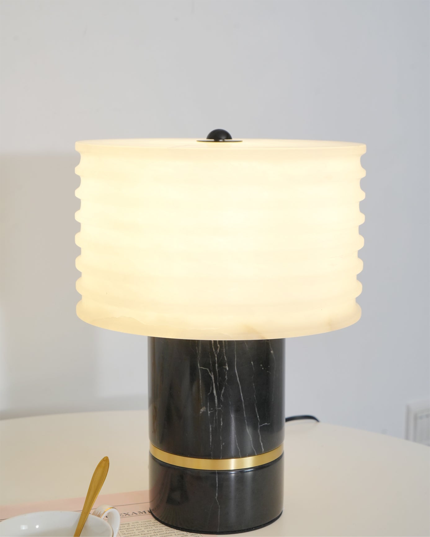GlimmerAura - Lampe de Table Contemporaine