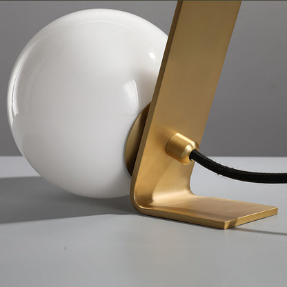 MinimalDaphne - Elegant Lamp with Cozy Glow and Refined Simplicity