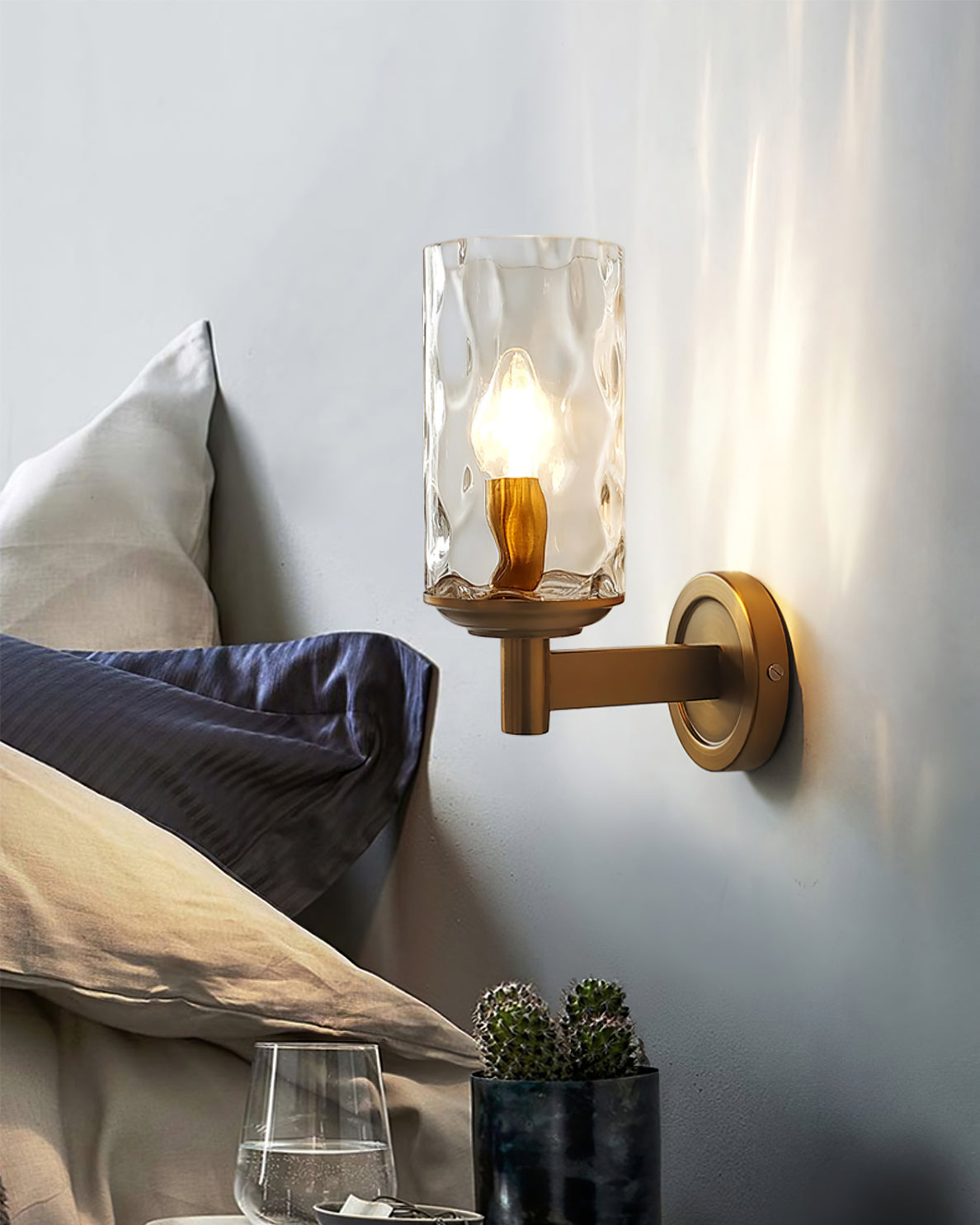 GoldenLume – Elegant Glass Wall Light for Luxurious Ambience