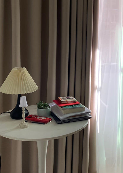 TimelessGlow - Lampada da Tavolo con Estetica a Tamburo e Radianza Morbida