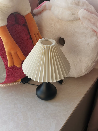 TimelessGlow - Lampada da Tavolo con Estetica a Tamburo e Radianza Morbida