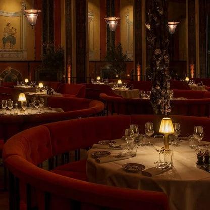 GleamGlow – Lampe de table moderne en laiton