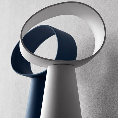 EclipseGlow - Lampada da Tavolo con Design Elegante e Illuminazione Atmosferica