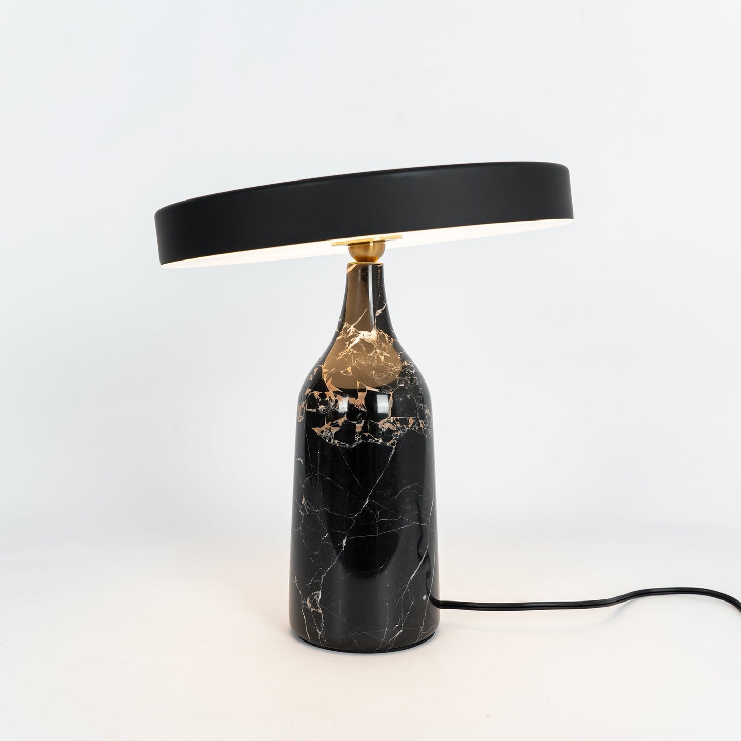 EddyGlow - Table Lamp with Elegant Design and Subtle Light Diffusion