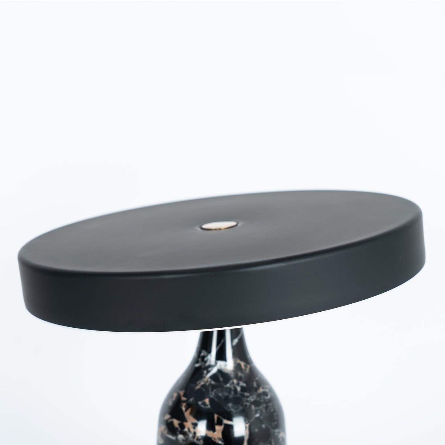 EddyGlow - Table Lamp with Elegant Design and Subtle Light Diffusion