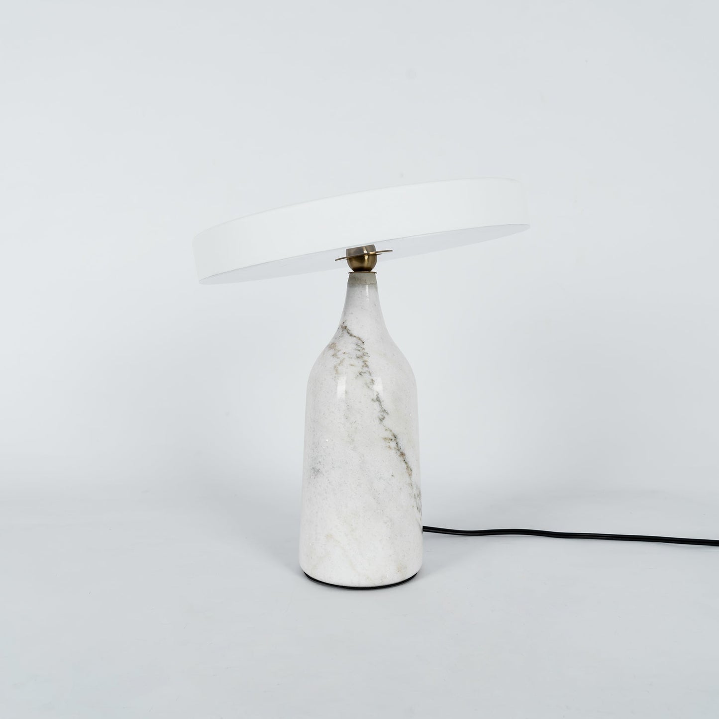 EddyGlow - Table Lamp with Elegant Design and Subtle Light Diffusion