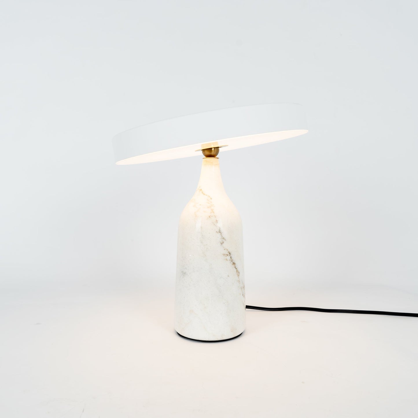 EddyGlow - Table Lamp with Elegant Design and Subtle Light Diffusion