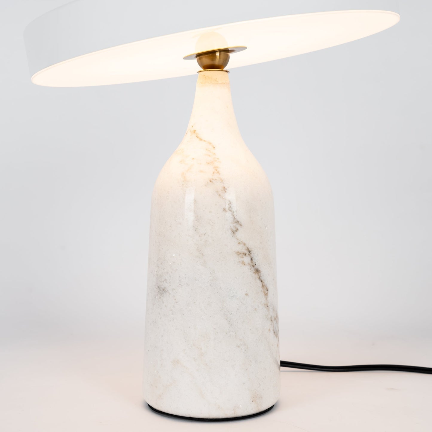 EddyGlow - Table Lamp with Elegant Design and Subtle Light Diffusion