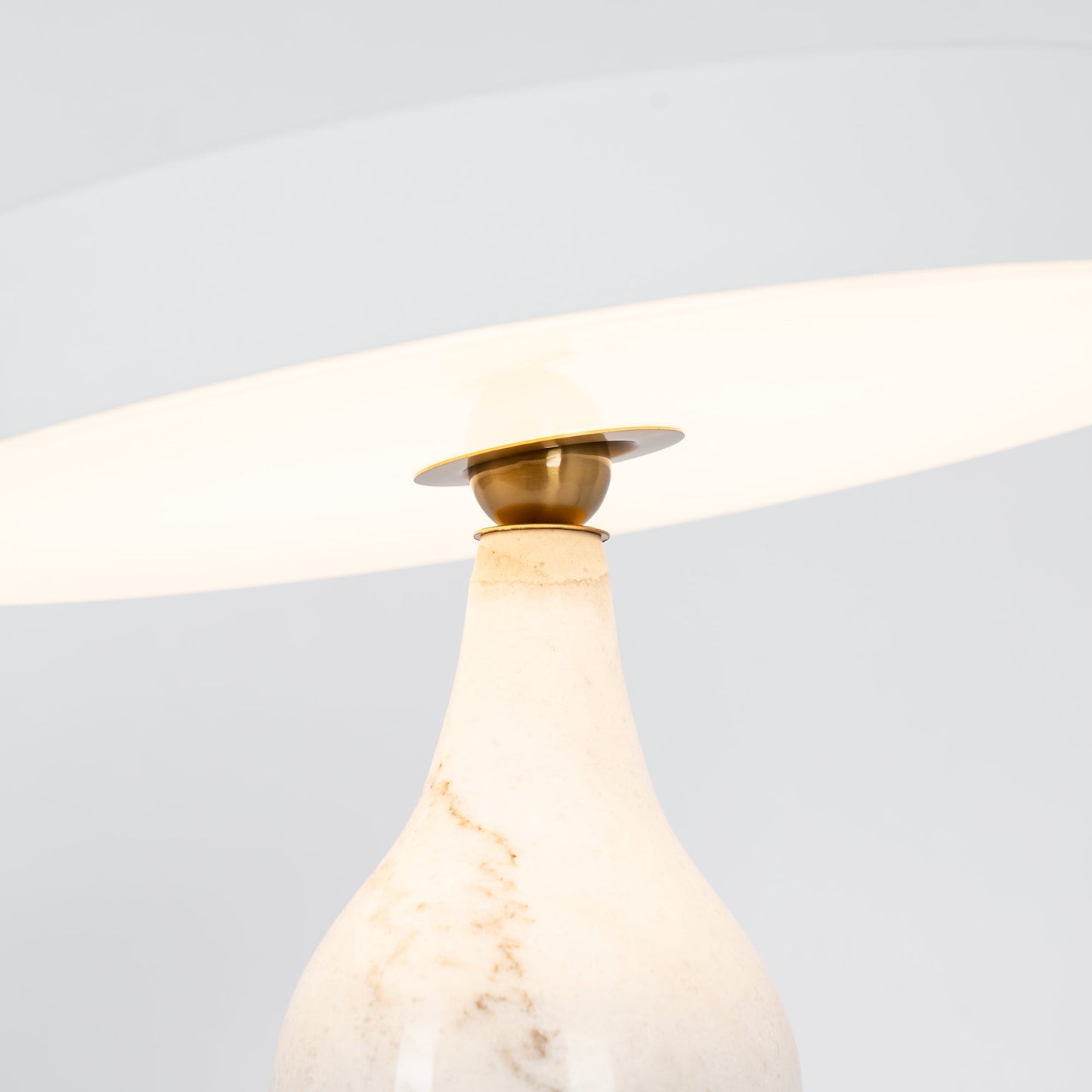 EddyGlow - Table Lamp with Elegant Design and Subtle Light Diffusion