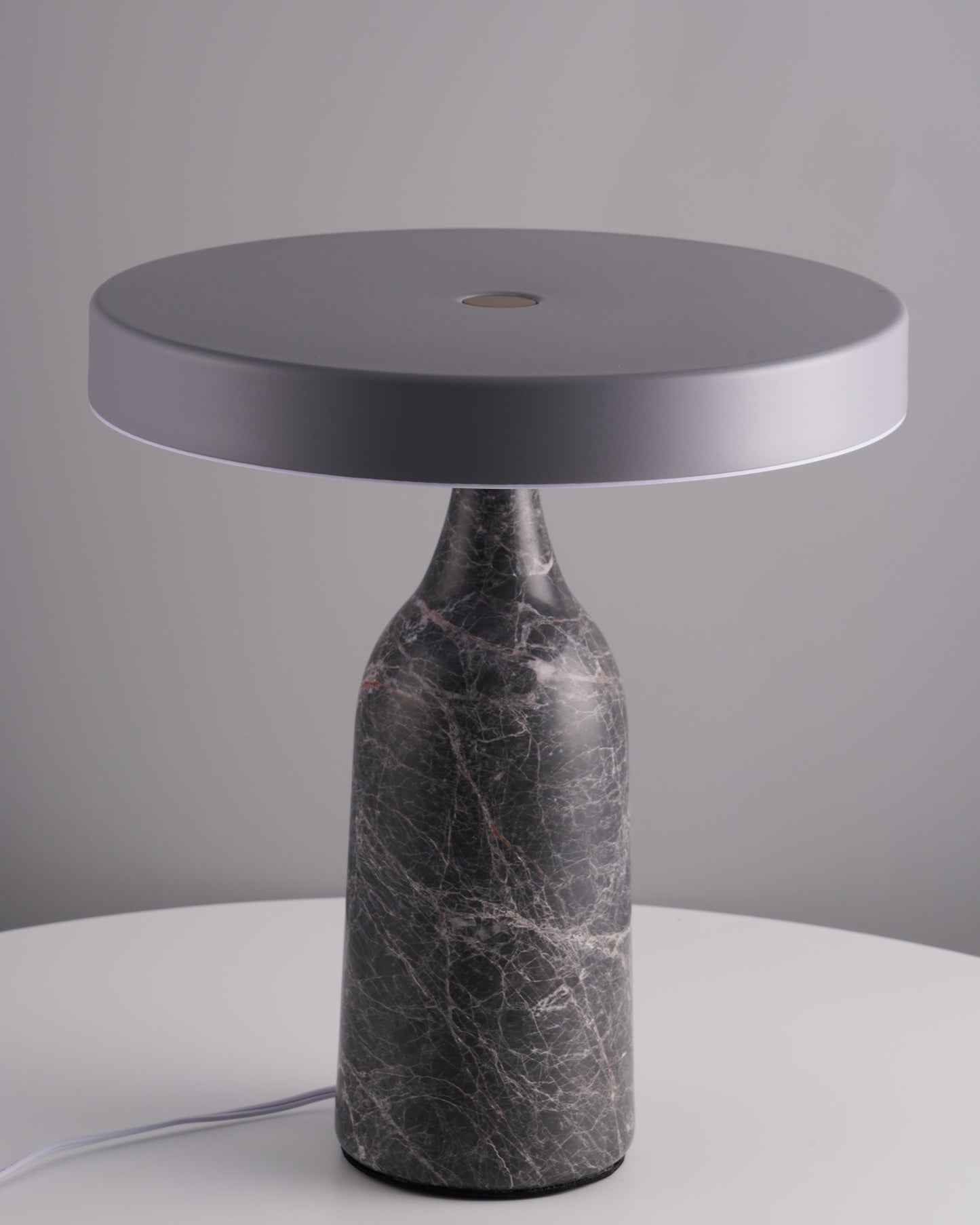 EddyGlow - Table Lamp with Elegant Design and Subtle Light Diffusion