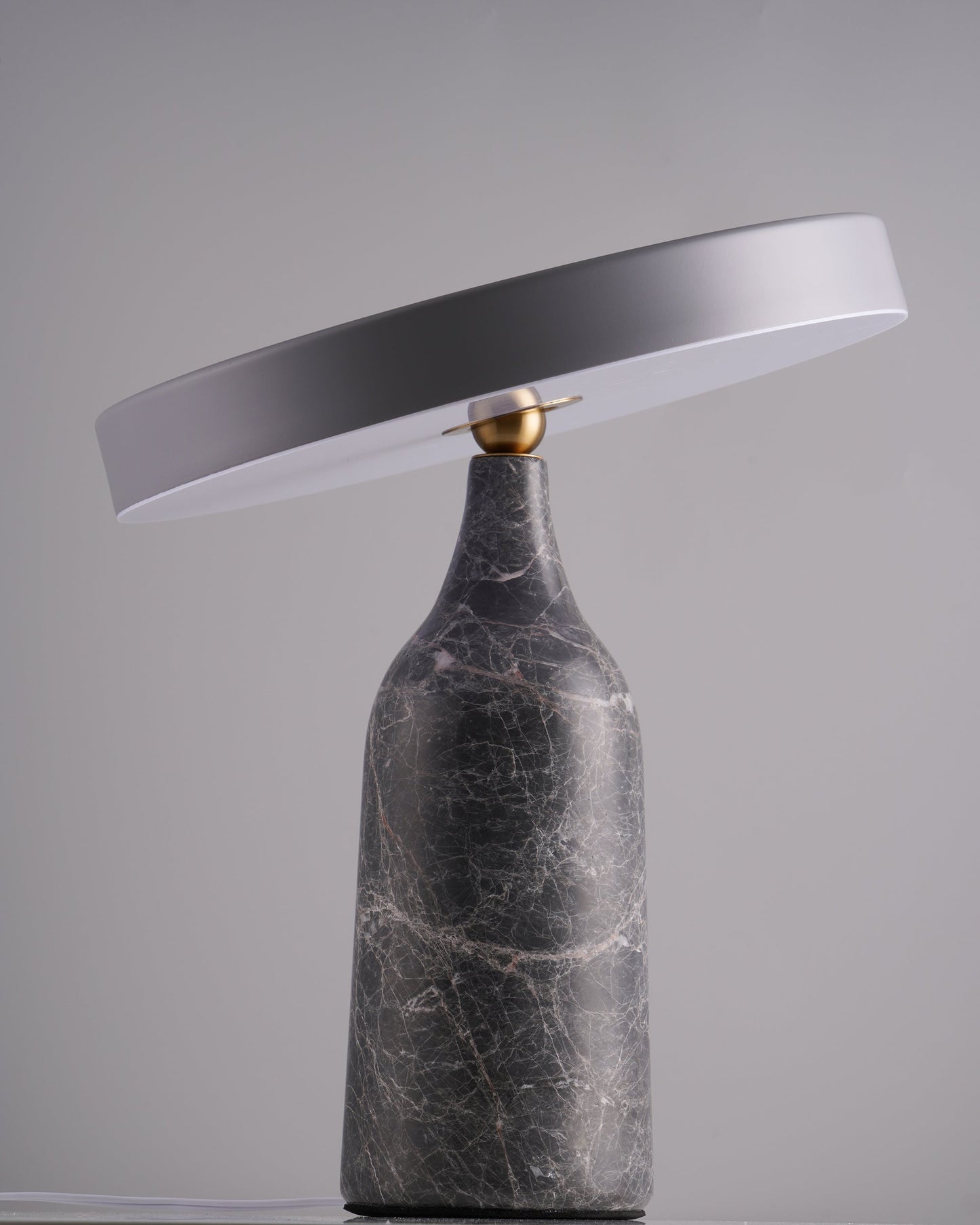 EddyGlow - Table Lamp with Elegant Design and Subtle Light Diffusion