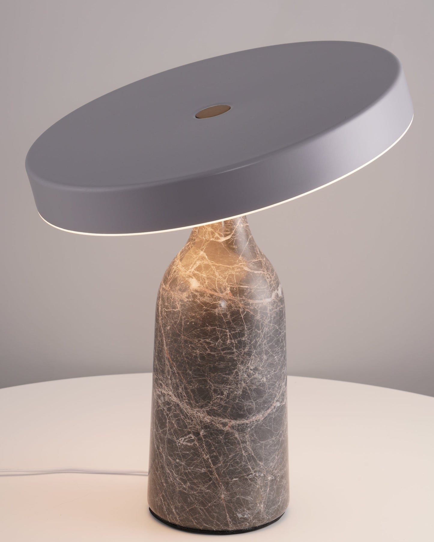 EddyGlow - Table Lamp with Elegant Design and Subtle Light Diffusion