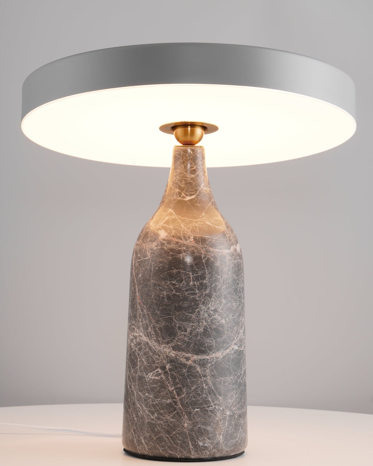 EddyGlow - Table Lamp with Elegant Design and Subtle Light Diffusion