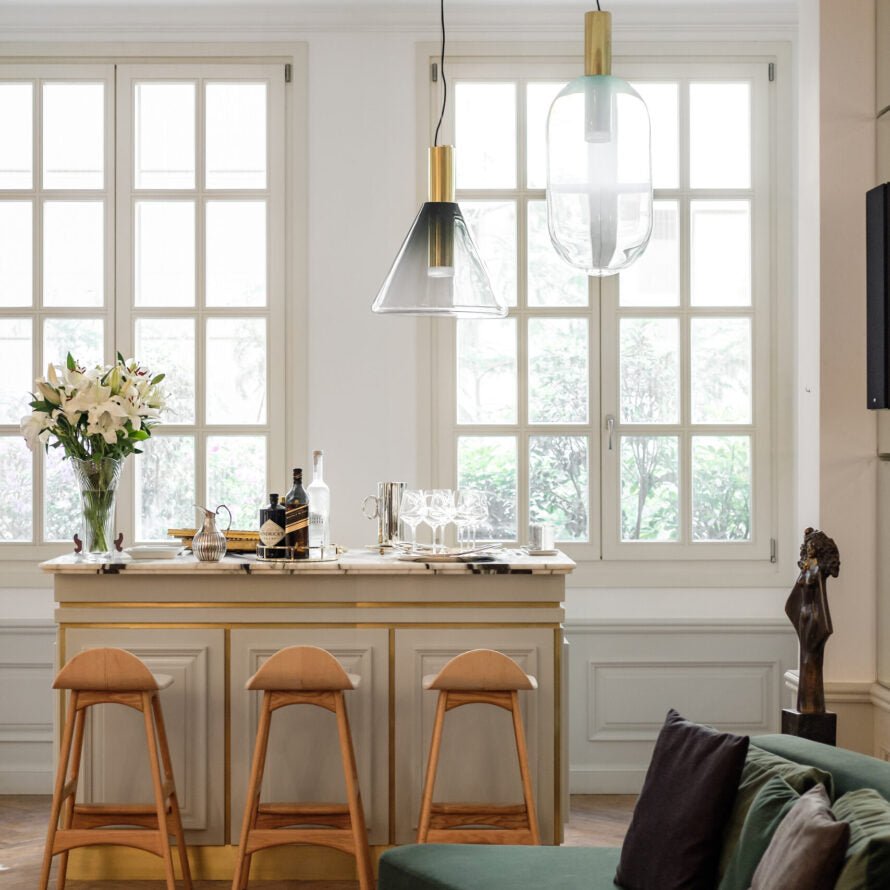 OpalGlow - Lampe de Plafond Élégante