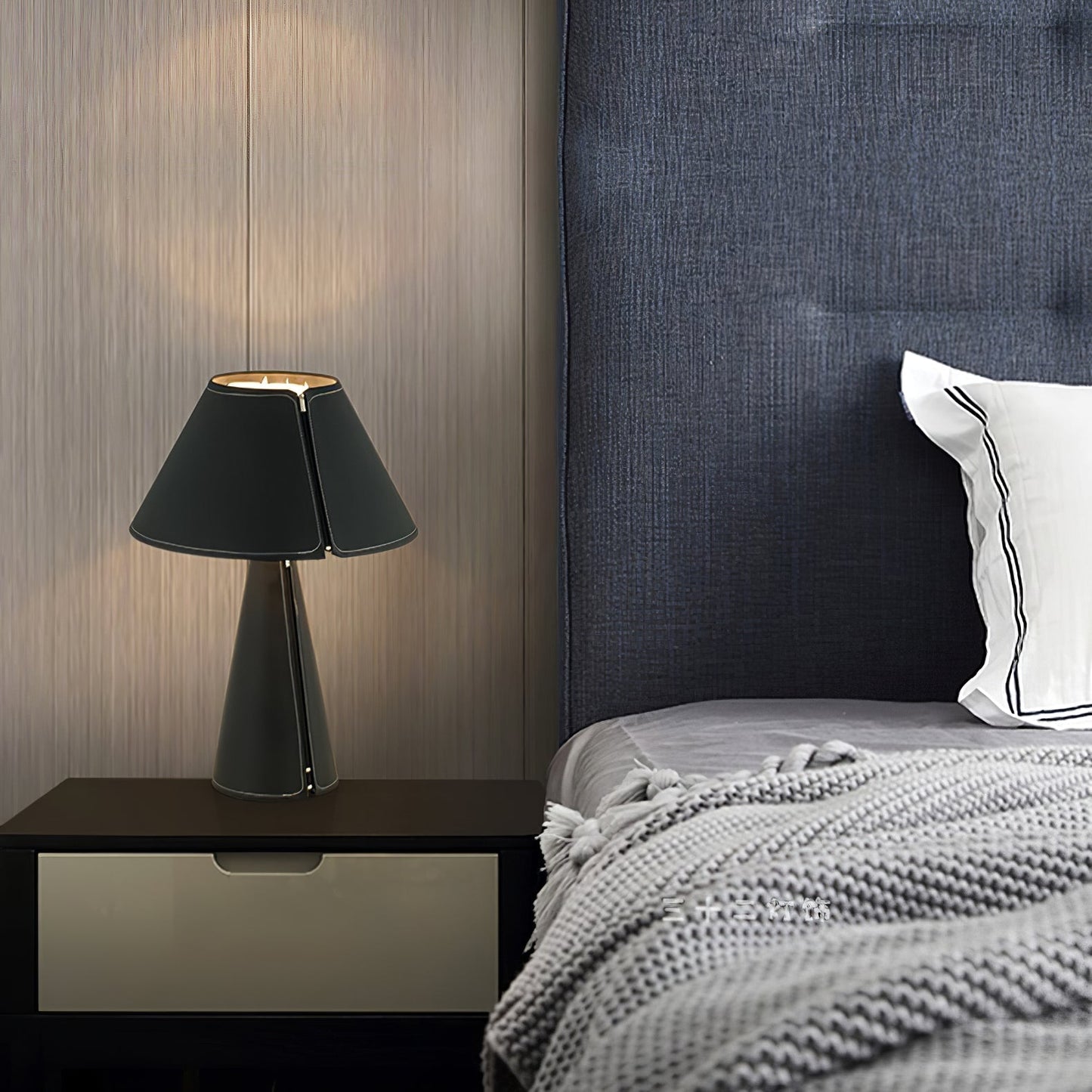 LumenLeaf - Stilfuld Skrivebordslampe