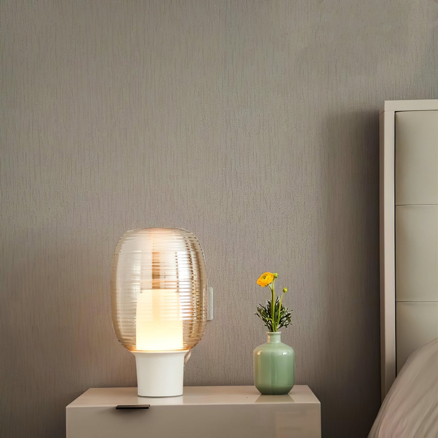 LuxeAura - Sophisticated Lamp with Subtle Elegance and Soft Glow