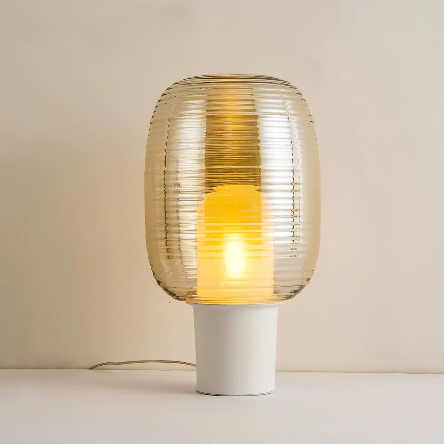 LuxeAura - Sophisticated Lamp with Subtle Elegance and Soft Glow