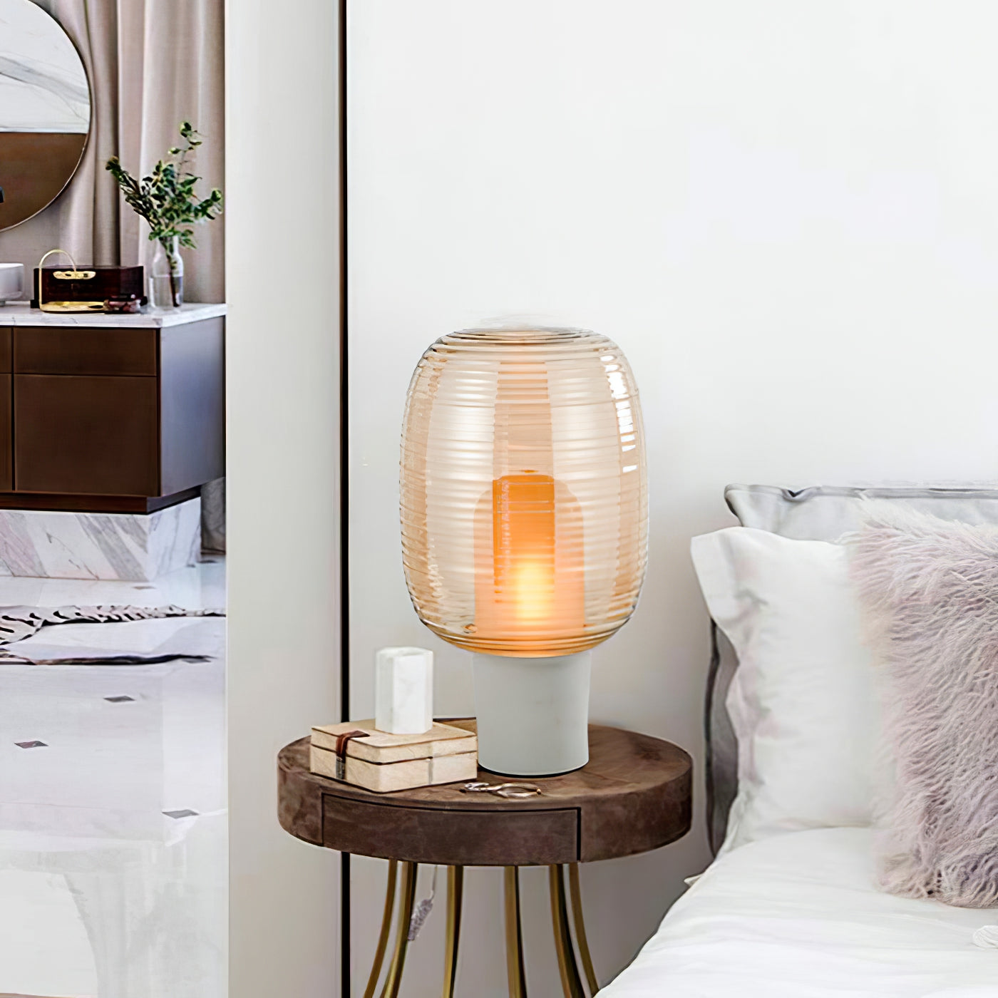 LuxeAura - Sophisticated Lamp with Subtle Elegance and Soft Glow