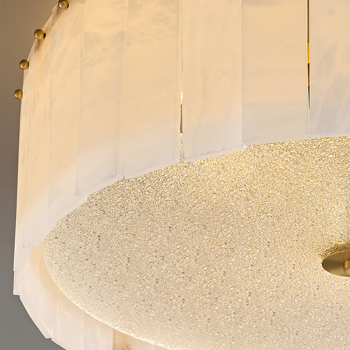 AlabasterAura - Ceiling Lamp with Alabaster Detailing and Gentle Radiance