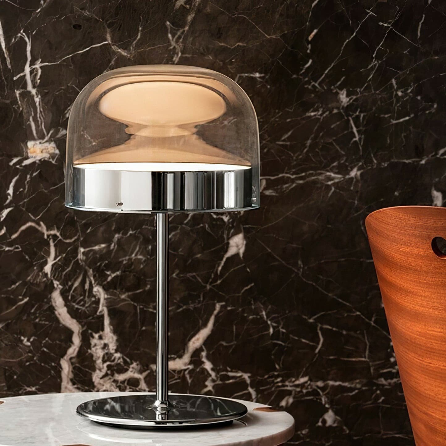 SereneGlow - Lampada da Tavolo con Design Armonioso e Diffusione di Luce Morbida