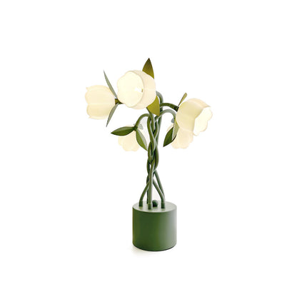 PetalAura – Sculptural Floral Table Lamp