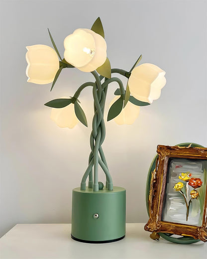 PetalAura – Sculptural Floral Table Lamp